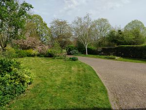 Photo 35- click for photo gallery